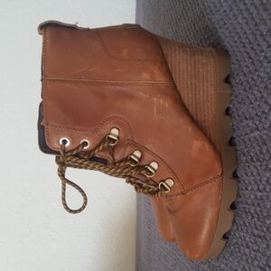Sorel Uptown Lace-up Brown Leather Ankle Boots